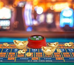 Phoenix Rises slot game interface on togeljoni showing reel layout, current balance, and spin button